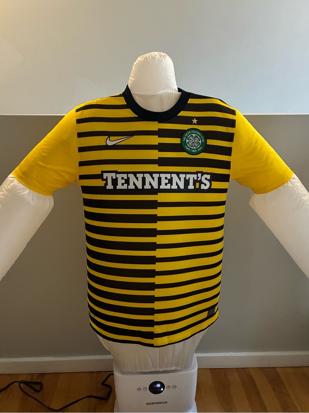 Celtic FC 2010/11 Nike Bumblebee Third Soccer Jersey Tennent’s Men’s L